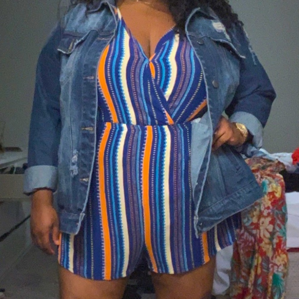 Patterned short romper with elastic waistband